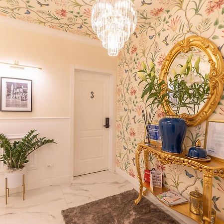 Crys: Rooms, Holiday, Business ヴェローナ エクステリア 写真