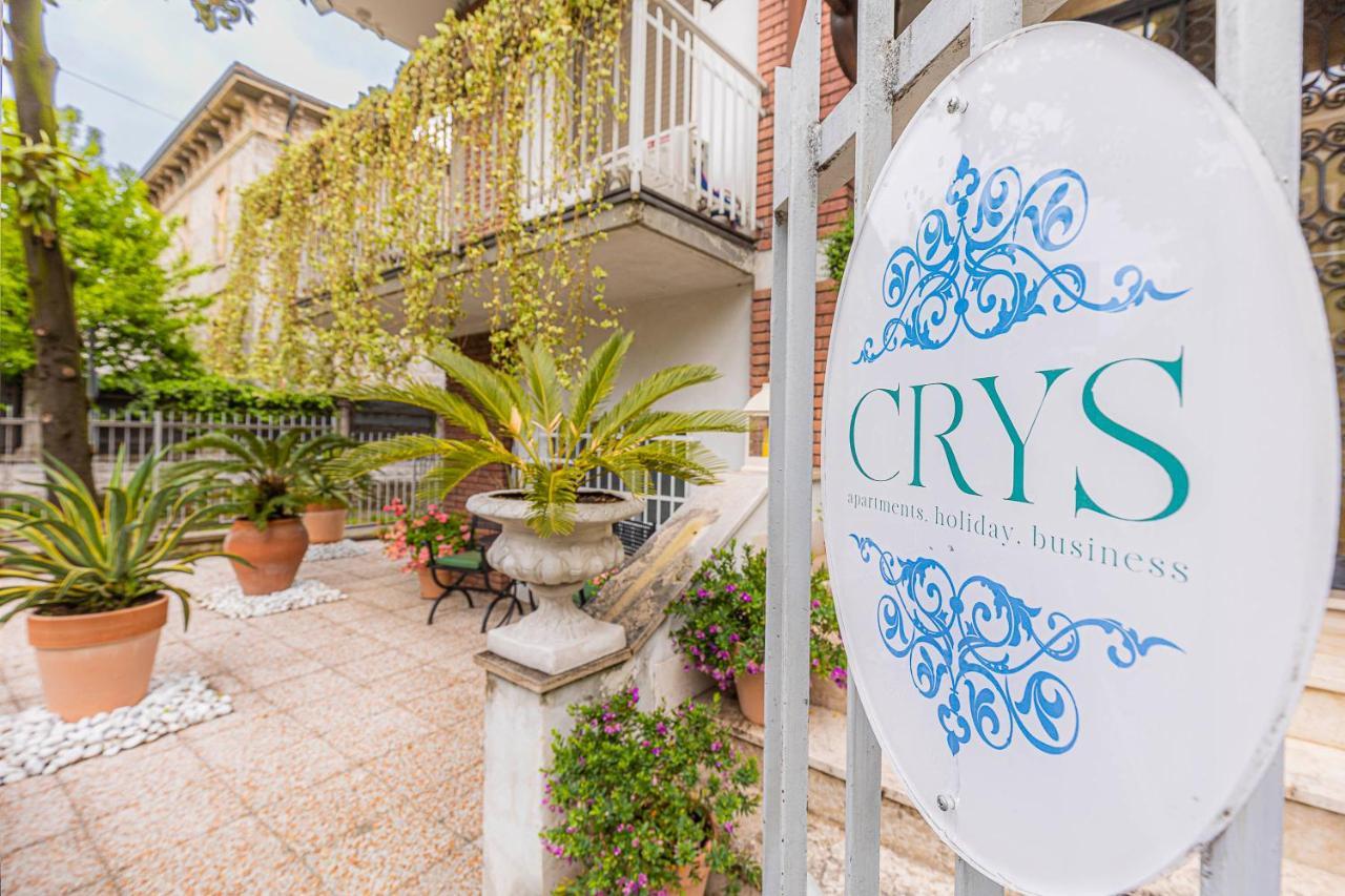 Crys: Rooms, Holiday, Business ヴェローナ エクステリア 写真